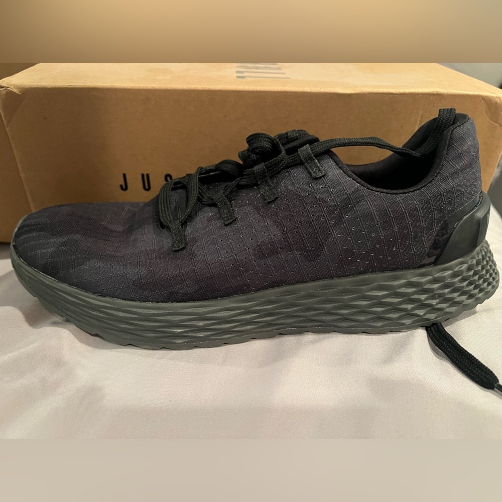 No Bull Ripstop Black Camo brand new in box never worn